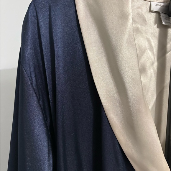Jones New York Vintage Navy Blue & Cream Satin Robe (Size S) - Picture 4 of 10